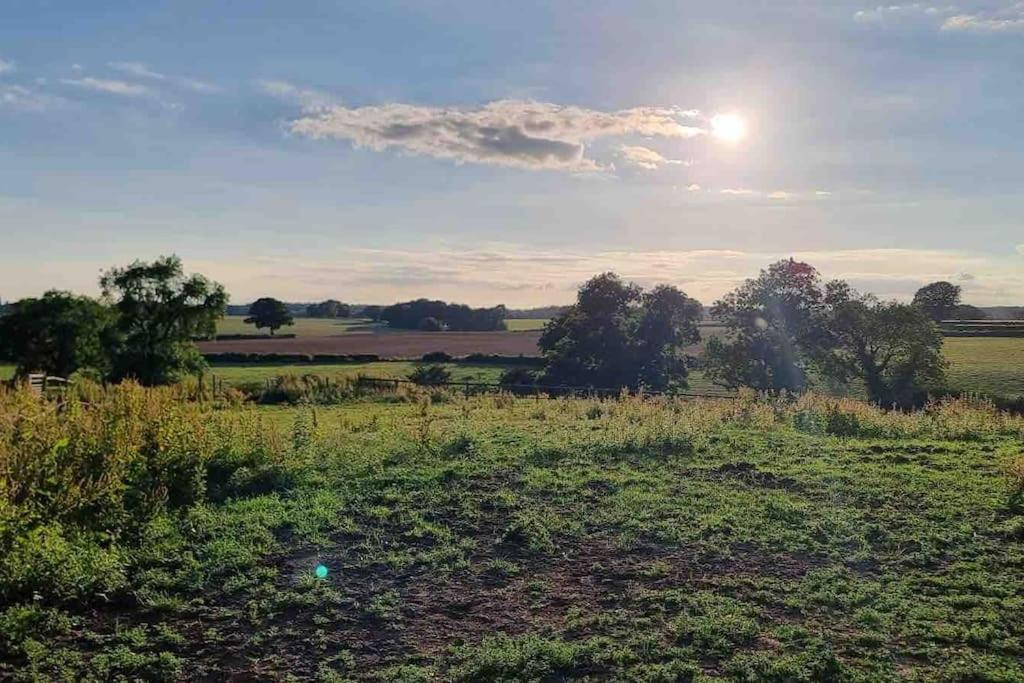 Appartamento Hillfields Farm Barn - A Rural Equestrian Escape Coventry Esterno foto